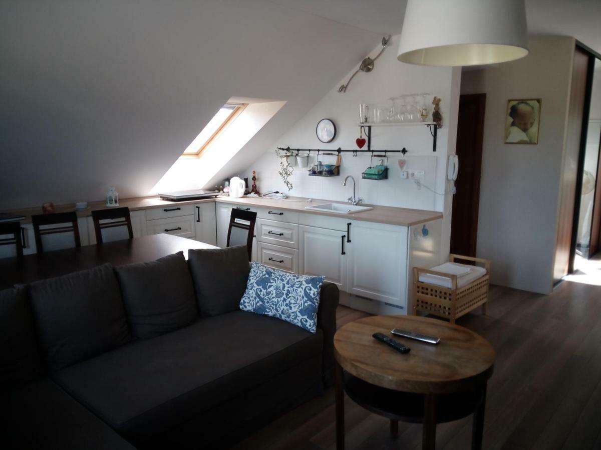 Walnut Apartment With Sauna And Pond Topoľčany Eksteriør billede